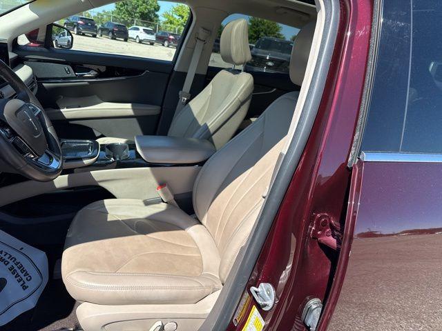 used 2023 Lincoln Nautilus car, priced at $33,000