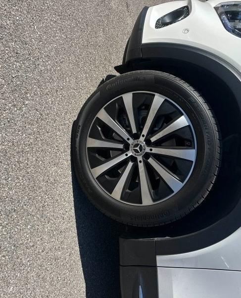 used 2023 Mercedes-Benz GLB 250 car, priced at $36,899