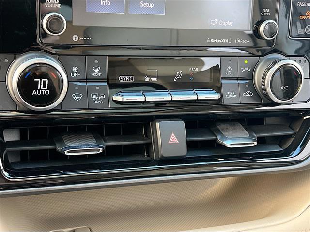 used 2022 Toyota Highlander car, priced at $33,500