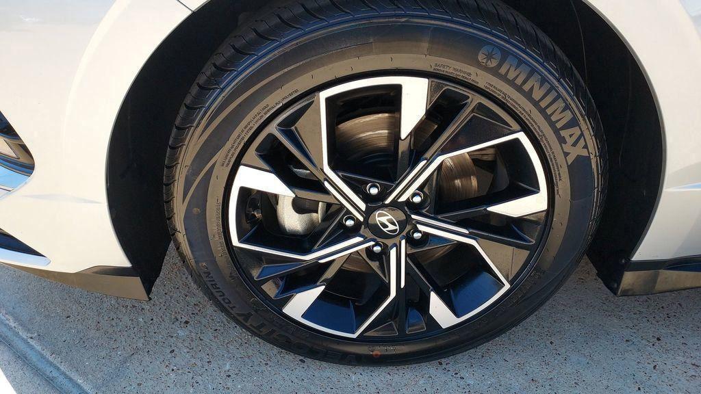 used 2024 Hyundai Sonata car, priced at $20,592