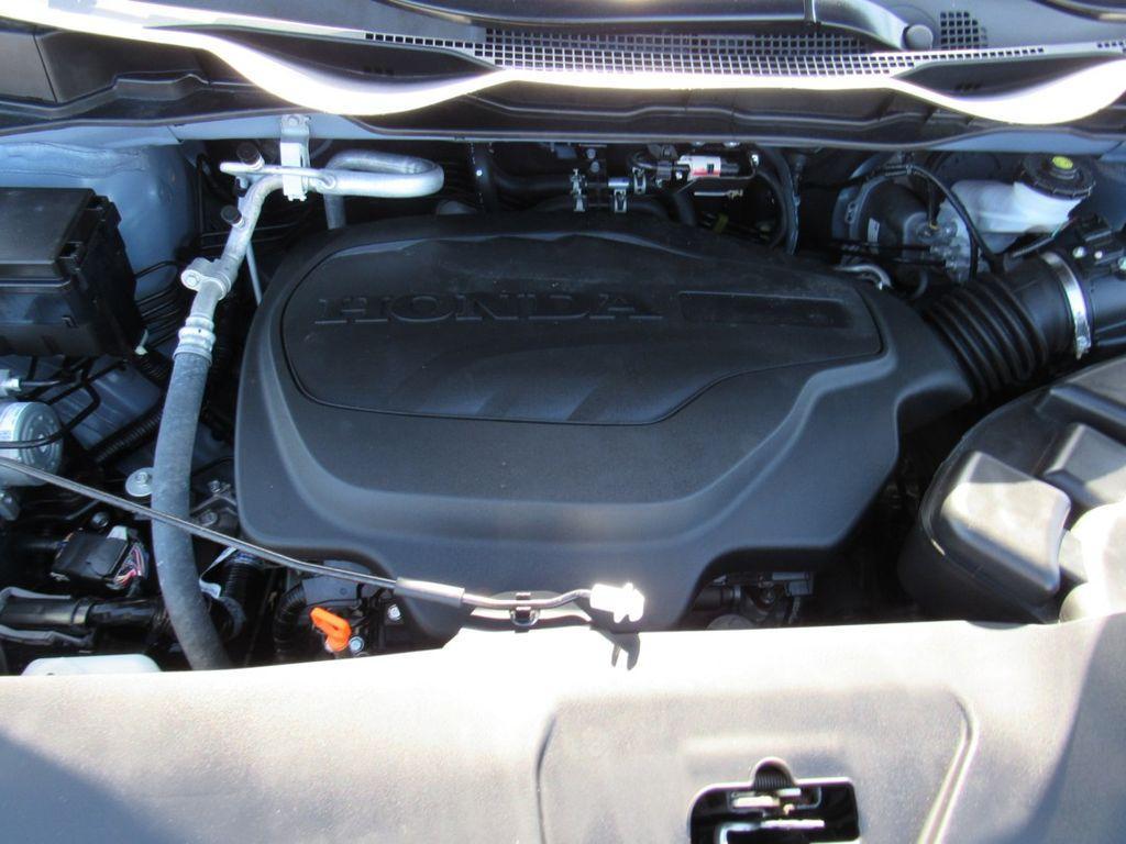 used 2025 Honda Odyssey car, priced at $38,591