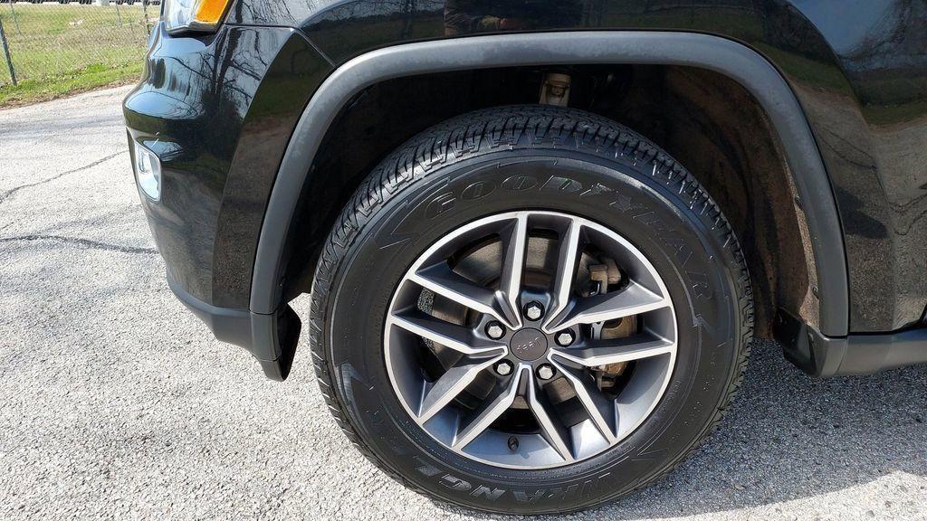 used 2022 Jeep Grand Cherokee WK car, priced at $19,595