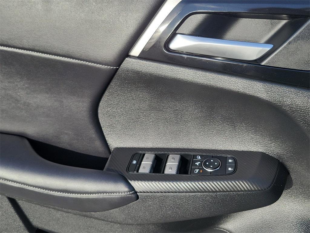 used 2024 Mitsubishi Outlander car, priced at $24,296