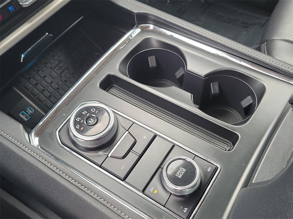 used 2024 Ford Expedition car, priced at $41,130