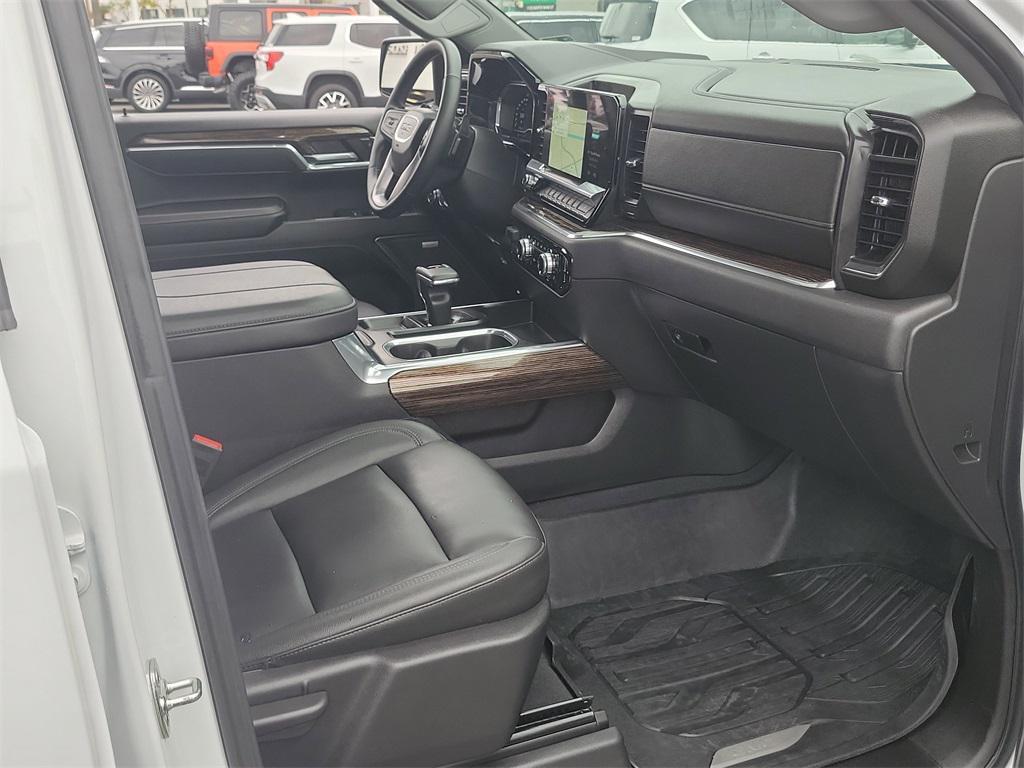 used 2025 GMC Sierra 1500 car, priced at $51,367