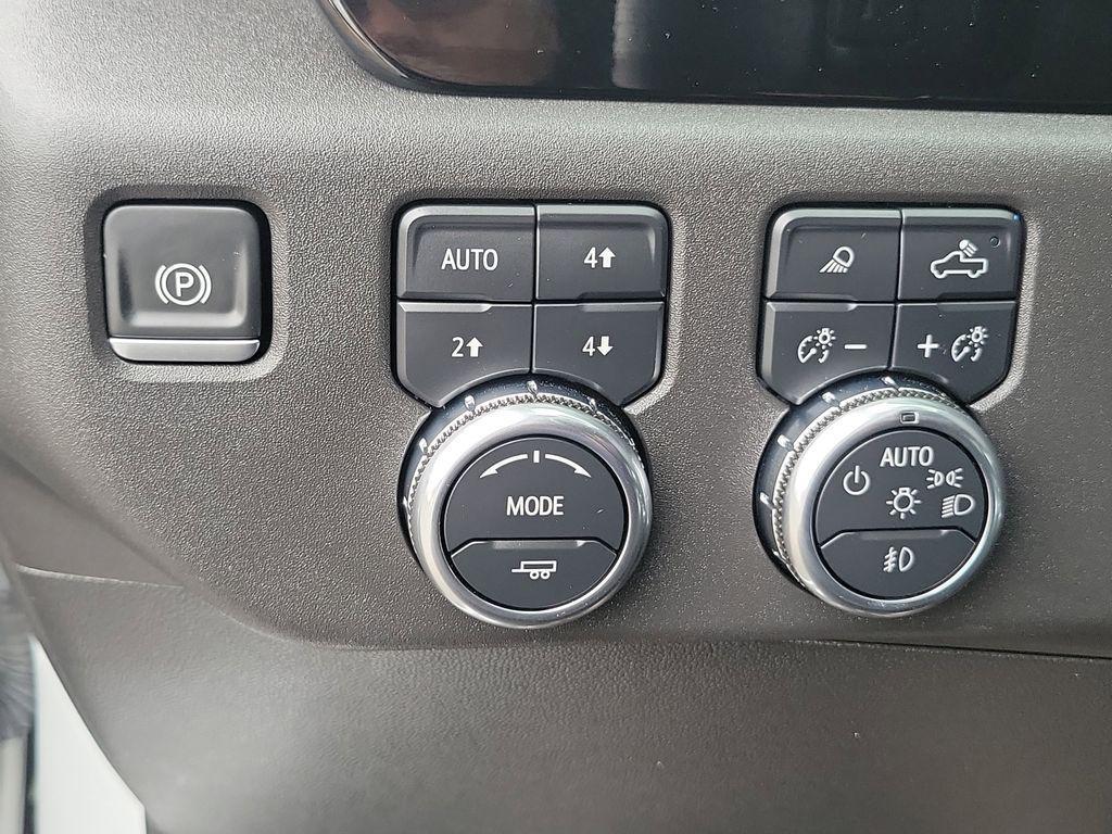 used 2025 GMC Sierra 1500 car, priced at $50,977