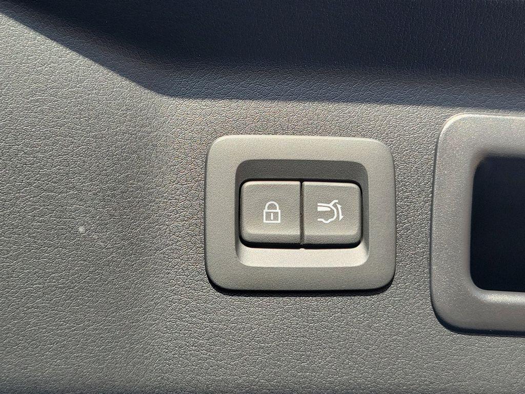 new 2026 Mazda CX-70 car, priced at $48,014