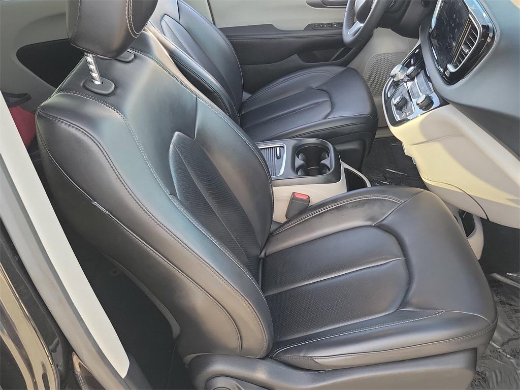 used 2023 Chrysler Pacifica car, priced at $22,313