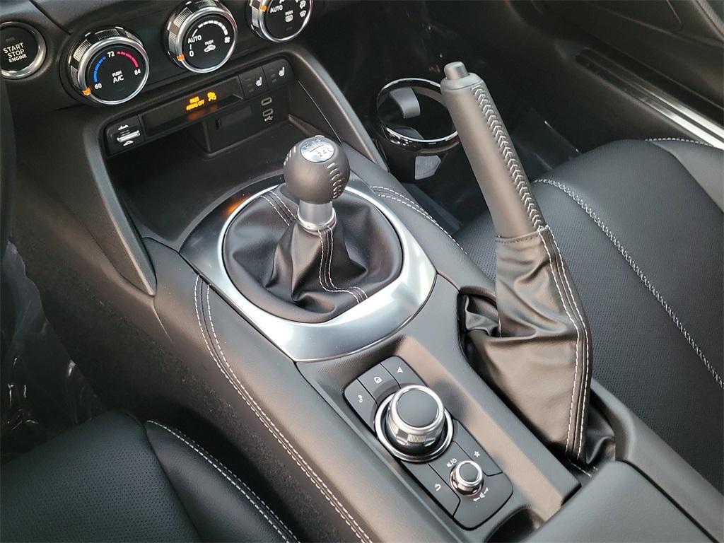 new 2025 Mazda MX-5 Miata RF car, priced at $39,400