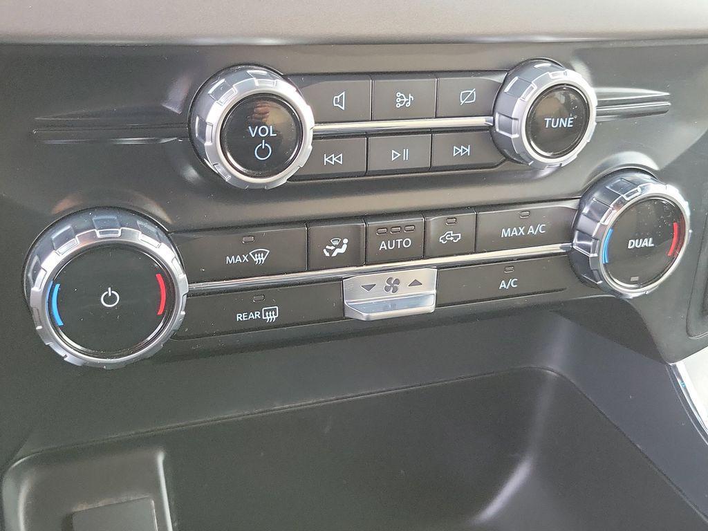 used 2024 Ford F-150 car, priced at $35,289