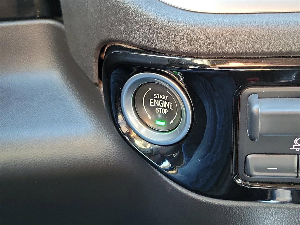 used 2022 GMC Sierra 1500 car, priced at $42,122