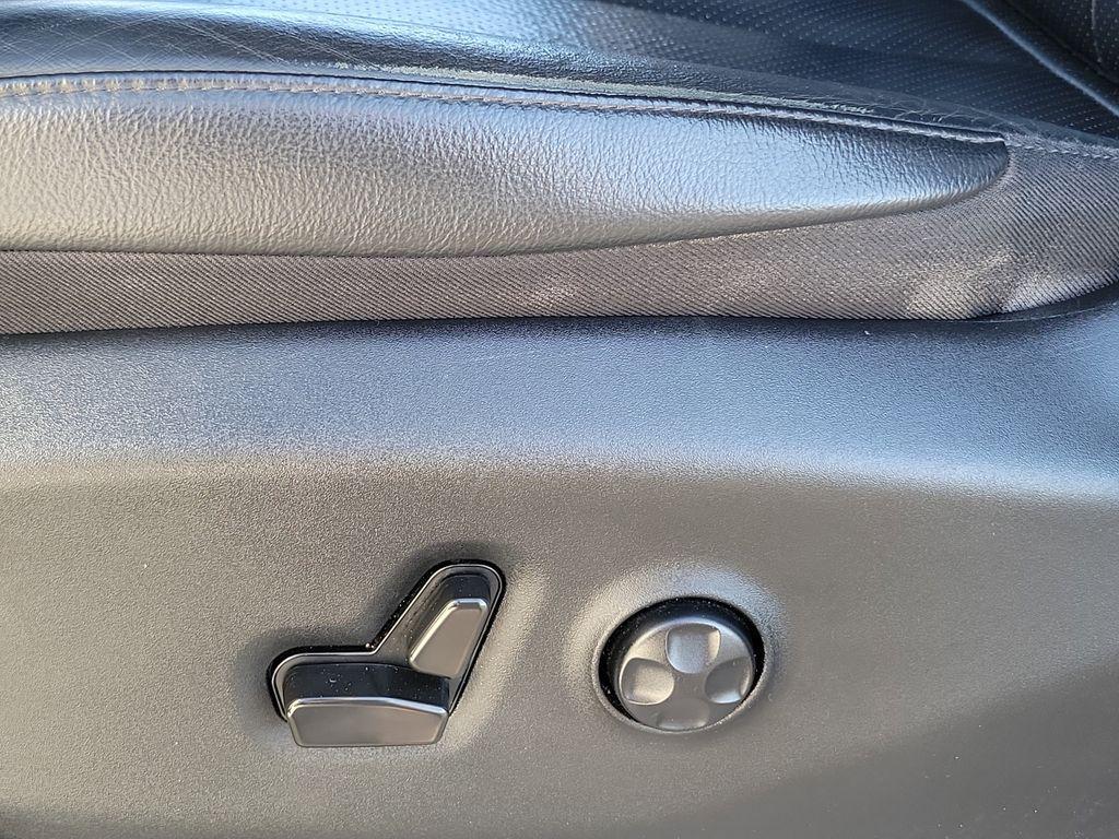 used 2021 Chrysler Pacifica Hybrid car, priced at $23,529