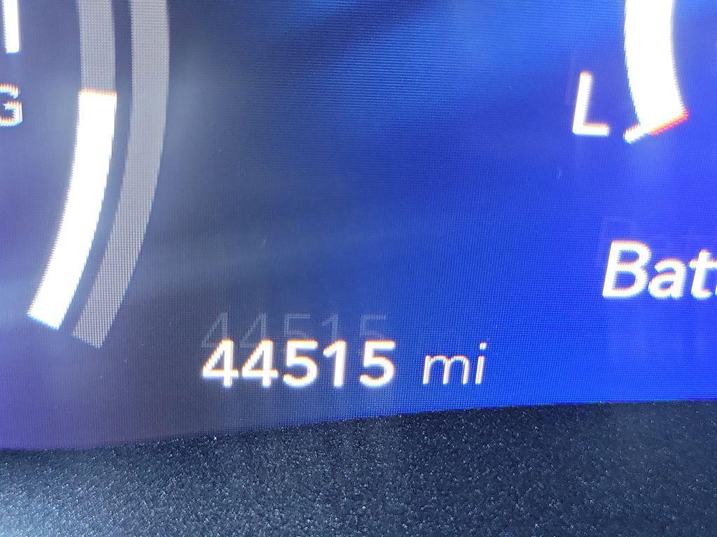 used 2021 Chrysler Pacifica Hybrid car, priced at $23,529