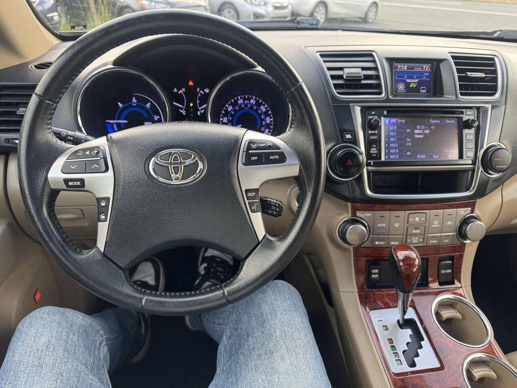 used 2013 Toyota Highlander Hybrid car, priced at $18,495