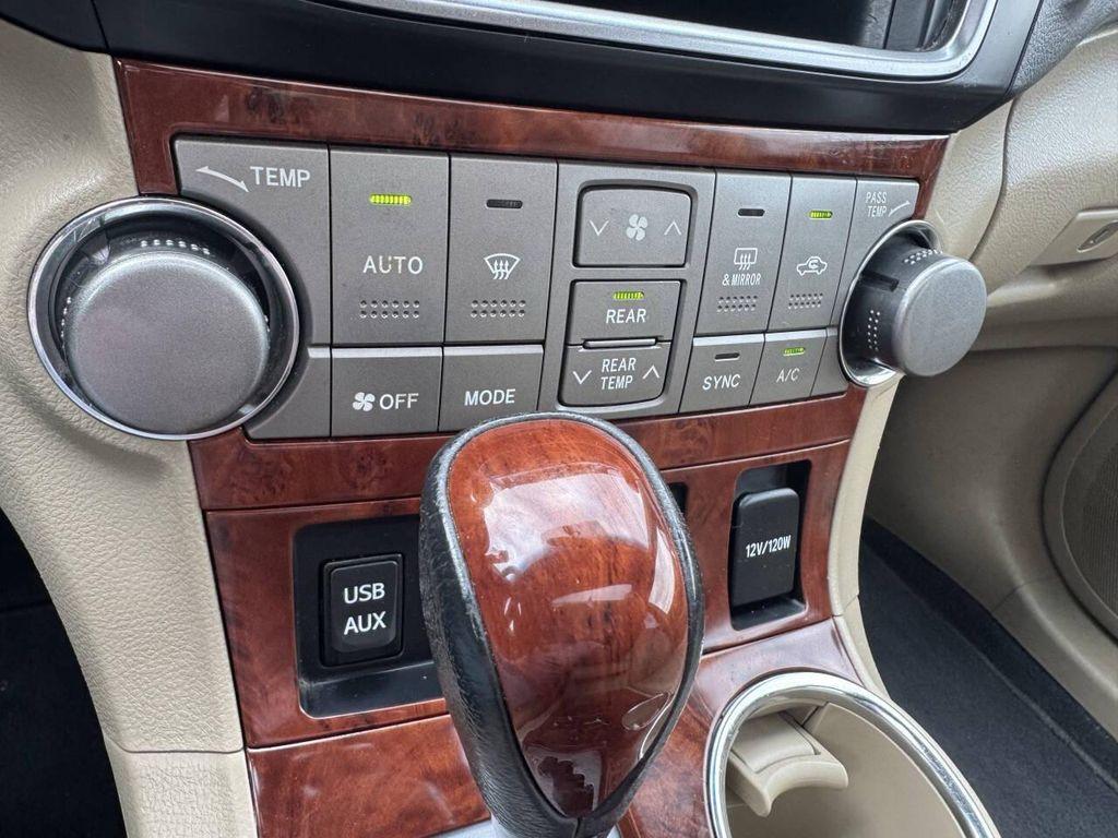 used 2013 Toyota Highlander car, priced at $9,795