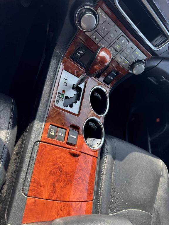 used 2013 Toyota Highlander car, priced at $13,495