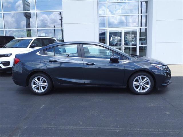 2017 Graphite Metallic Chevrolet Cruze