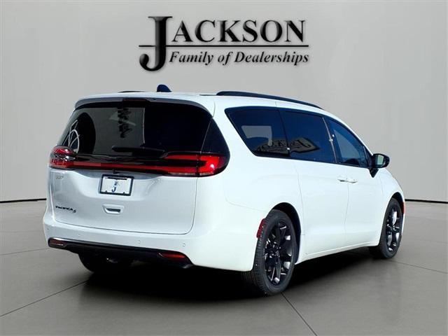 new 2026 Chrysler Pacifica car, priced at $50,000