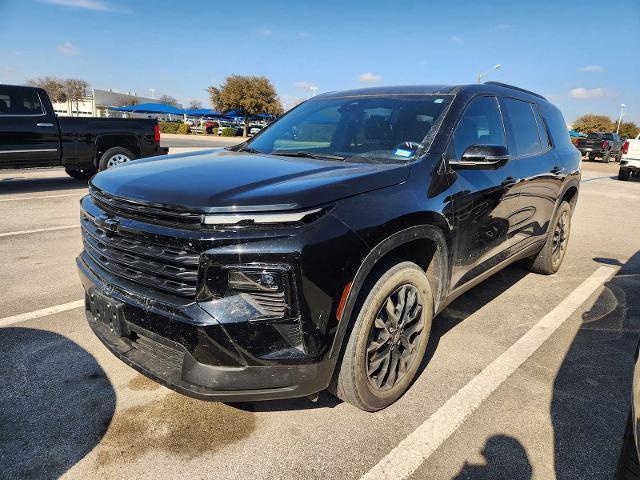 used 2024 Chevrolet Traverse car, priced at $32,455