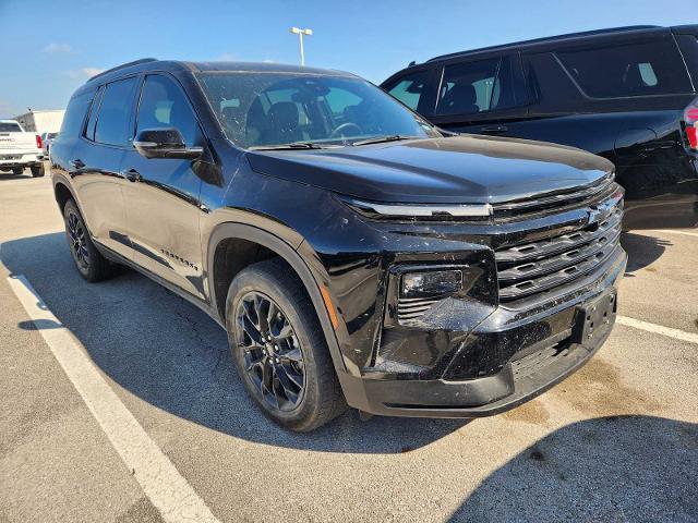 used 2024 Chevrolet Traverse car, priced at $32,455