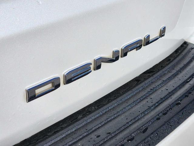 used 2023 GMC Yukon XL car, priced at $59,977