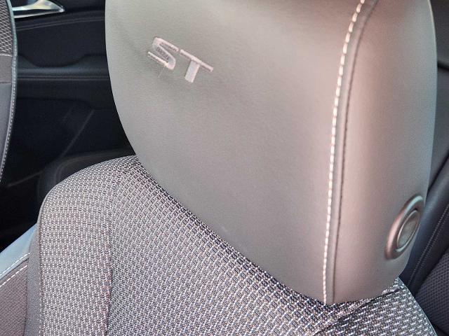 used 2023 Buick Envision car, priced at $13,977