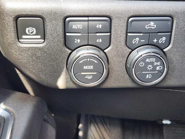 used 2022 Chevrolet Silverado 1500 car, priced at $39,977