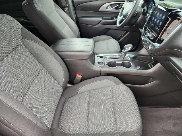 used 2023 Chevrolet Traverse car, priced at $28,652