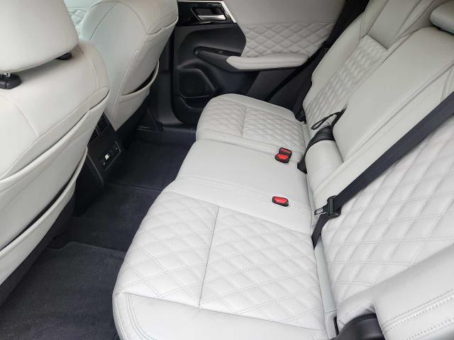 used 2024 Mitsubishi Outlander car, priced at $26,552
