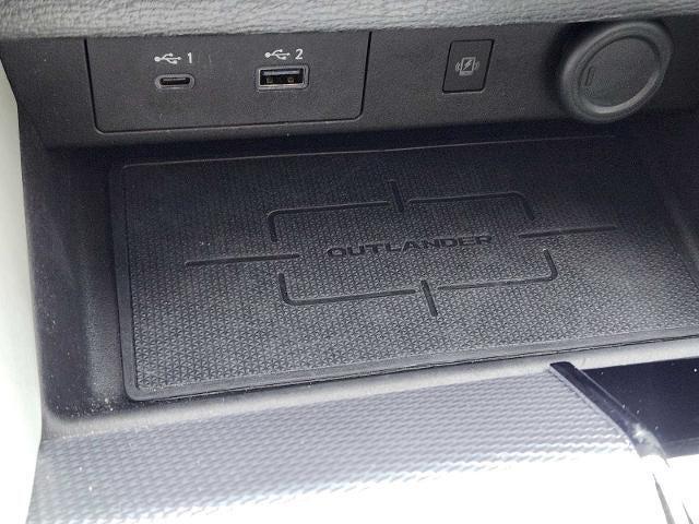 used 2024 Mitsubishi Outlander car, priced at $26,552