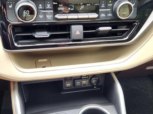 used 2021 Toyota Highlander car, priced at $29,752