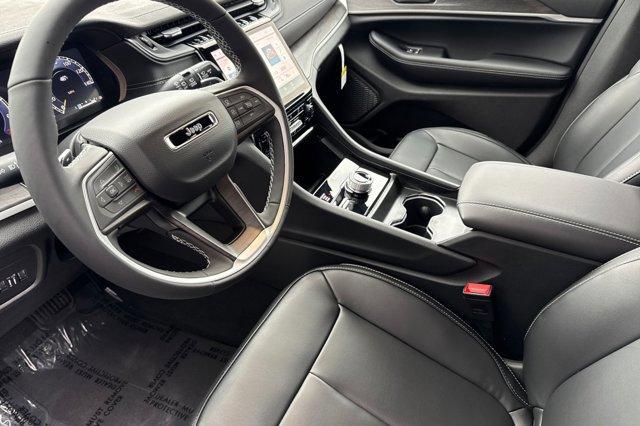new 2025 Jeep Grand Cherokee car, priced at $51,386