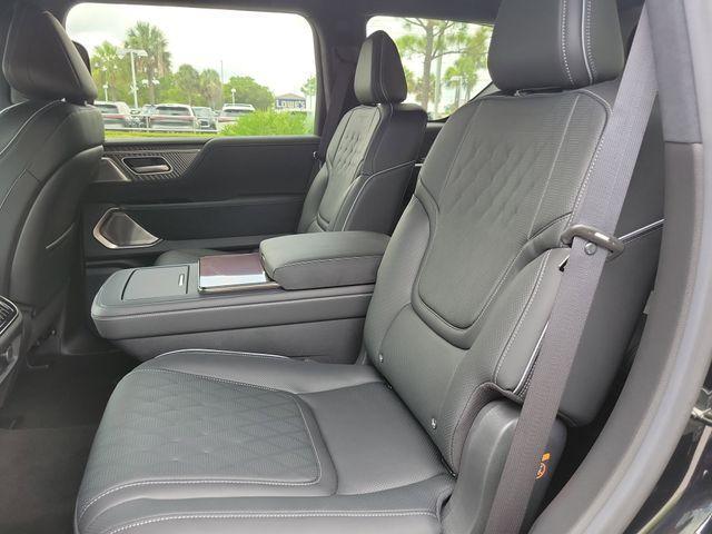 new 2025 INFINITI QX80 car, priced at $101,255