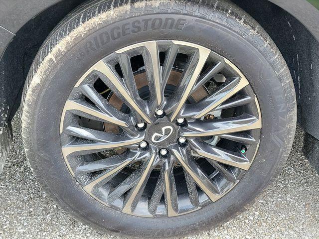 new 2025 INFINITI QX80 car, priced at $101,255