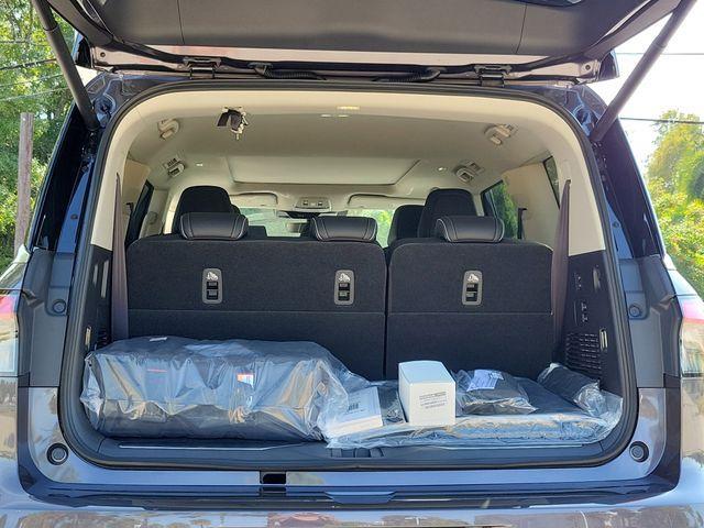 new 2026 INFINITI QX80 car, priced at $85,270