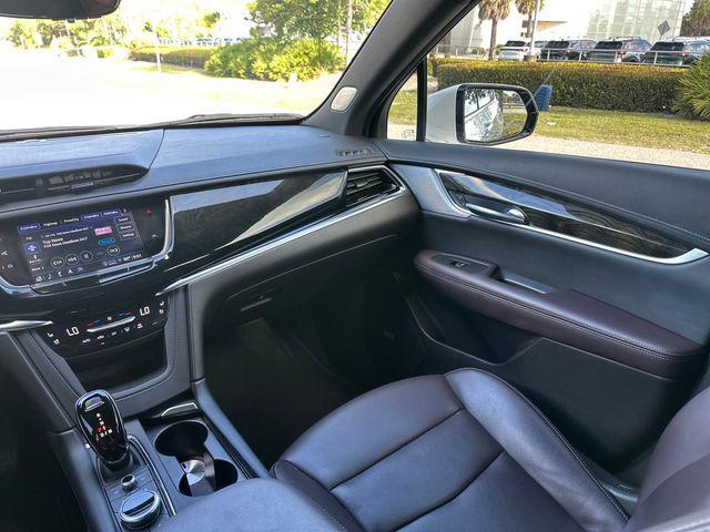 used 2022 Cadillac XT6 car, priced at $34,993