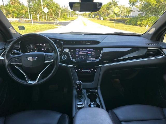used 2022 Cadillac XT6 car, priced at $34,993