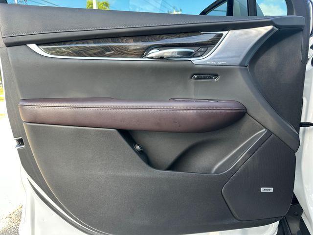 used 2022 Cadillac XT6 car, priced at $34,993