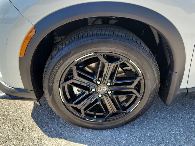 new 2026 INFINITI QX60 car, priced at $58,385