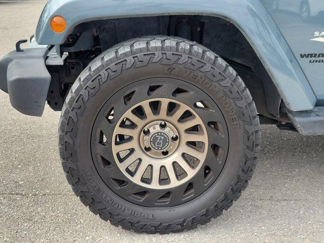 used 2015 Jeep Wrangler Unlimited car, priced at $15,950