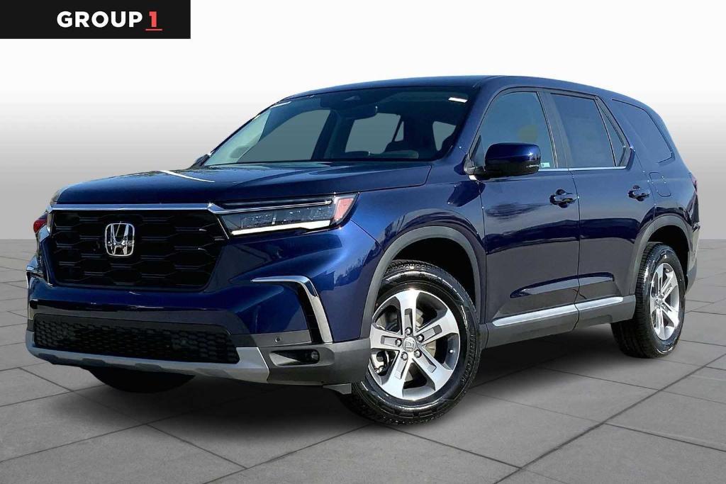 new 2025 Honda Pilot car, priced at $44,995
