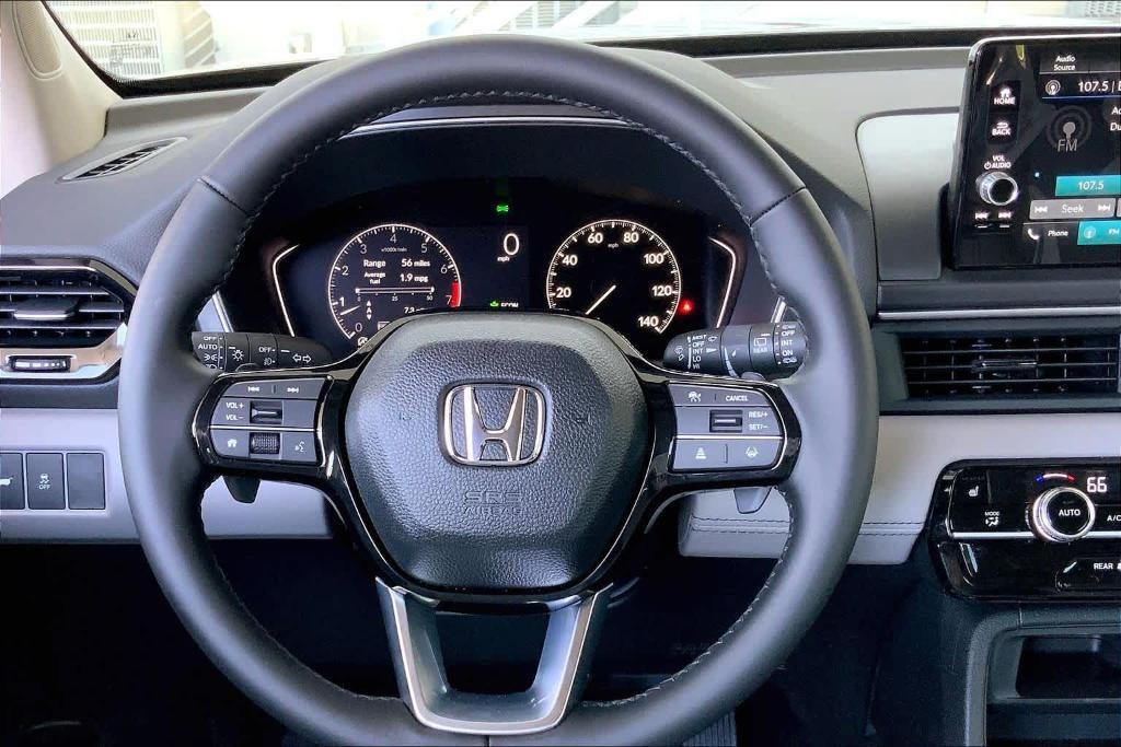 new 2025 Honda Pilot car, priced at $44,995