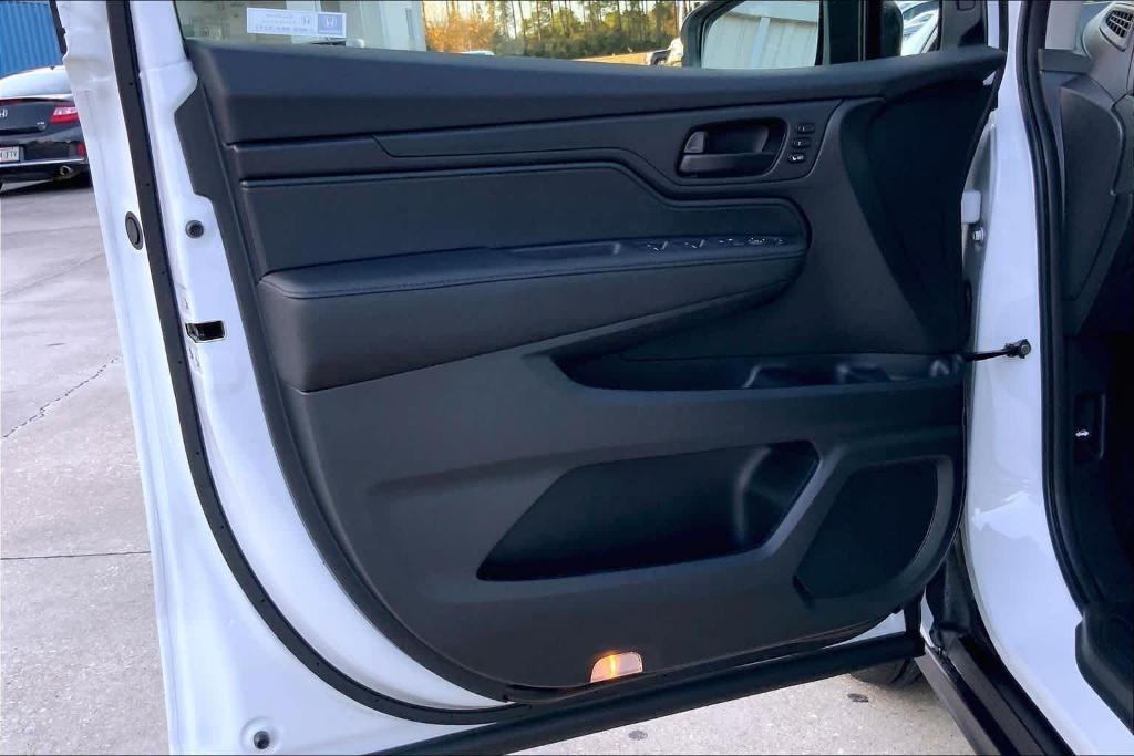 new 2026 Honda Odyssey car, priced at $46,140