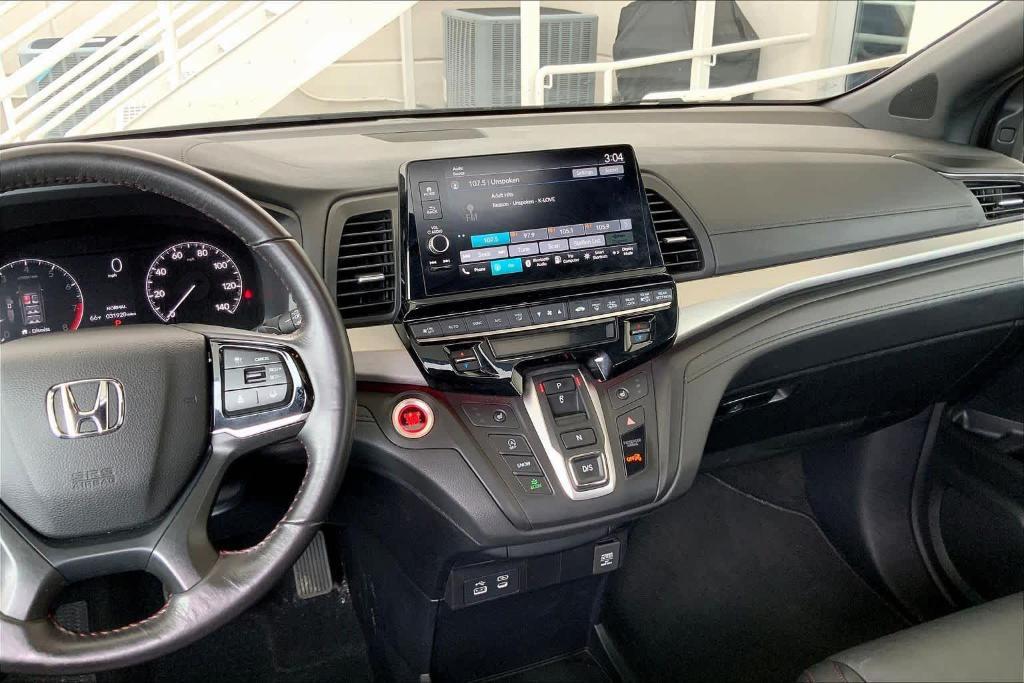 used 2025 Honda Odyssey car, priced at $37,655