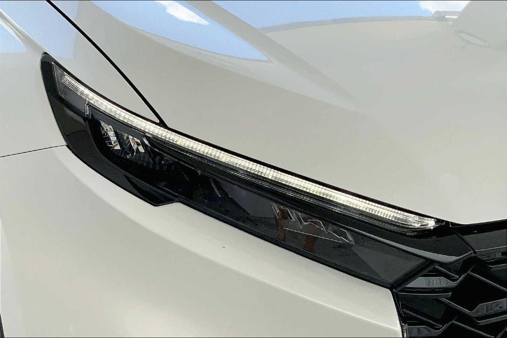 new 2026 Honda CR-V Hybrid car, priced at $36,272