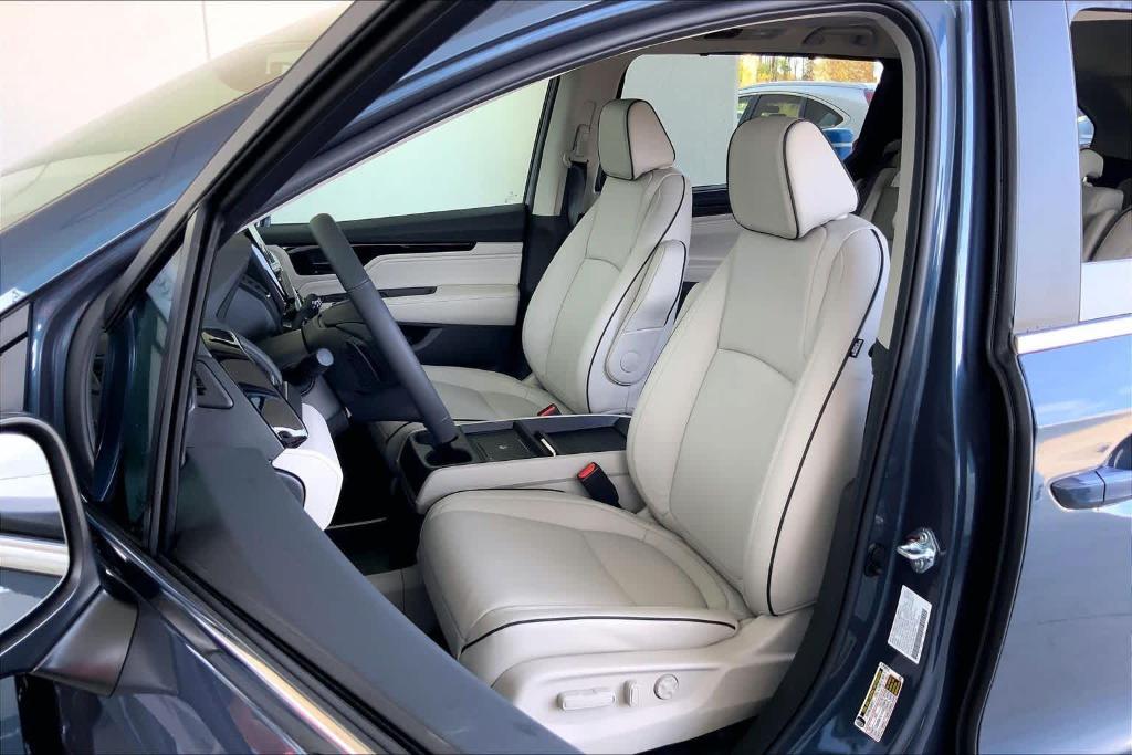new 2026 Honda Odyssey car, priced at $46,403