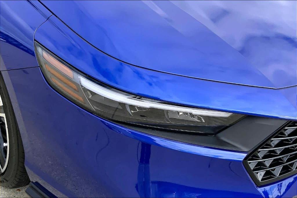 new 2025 Honda Accord Hybrid car, priced at $33,699