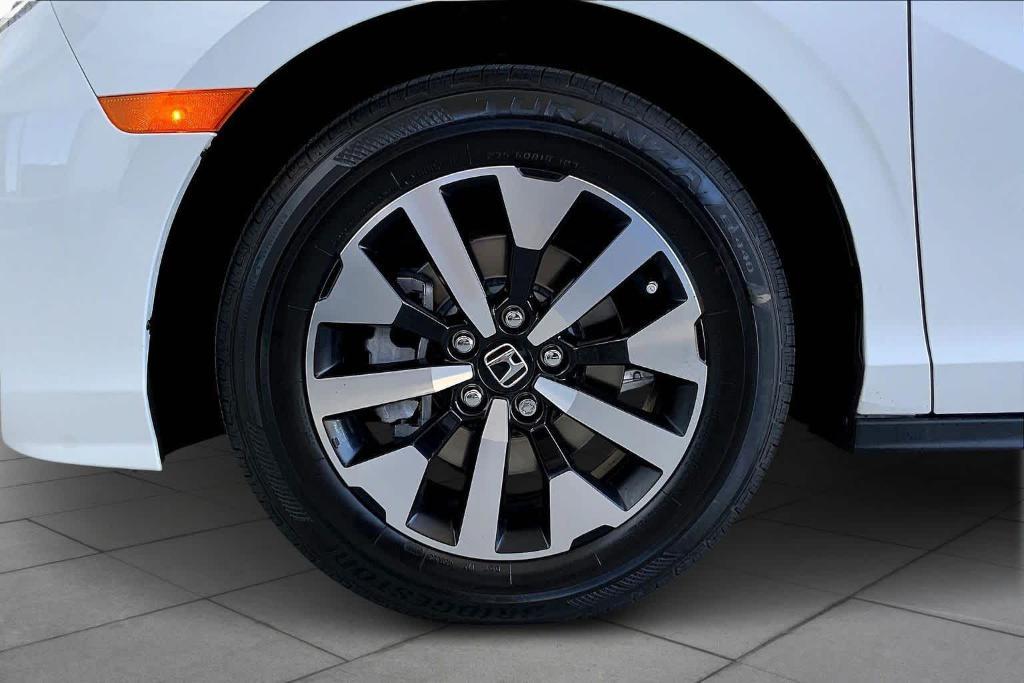 new 2026 Honda Odyssey car, priced at $43,172