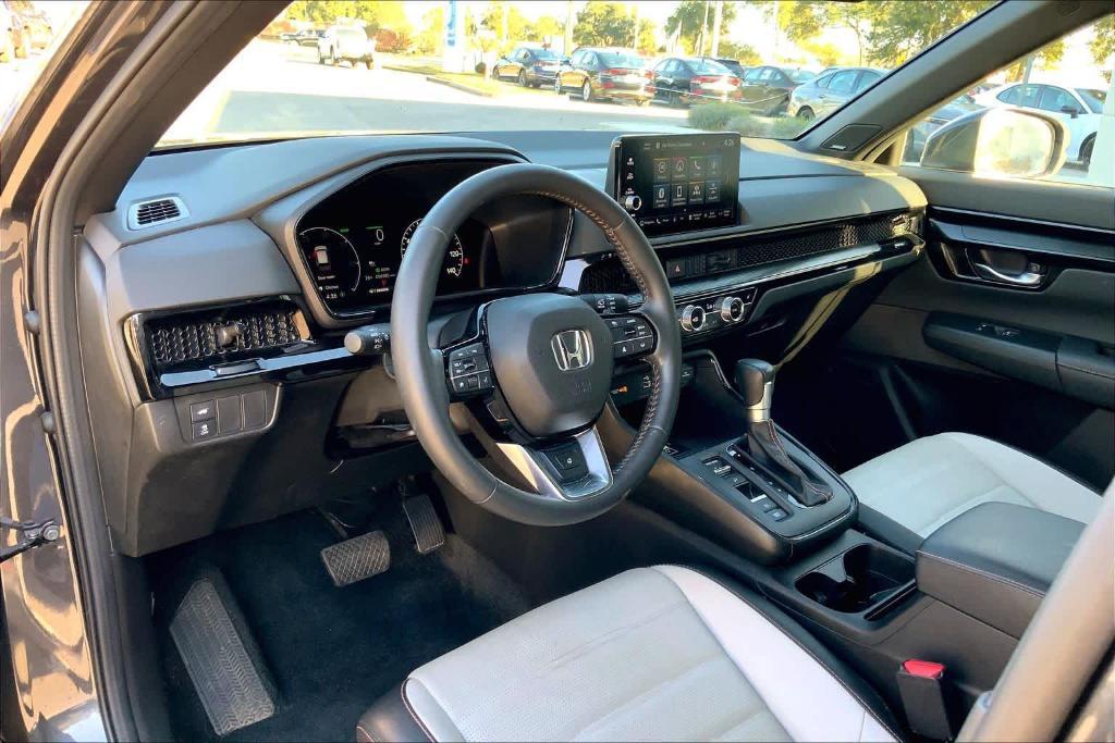 used 2024 Honda CR-V Hybrid car, priced at $32,000