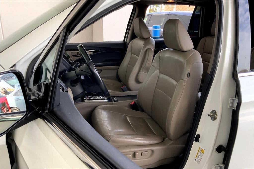used 2019 Honda Pilot car, priced at $9,000